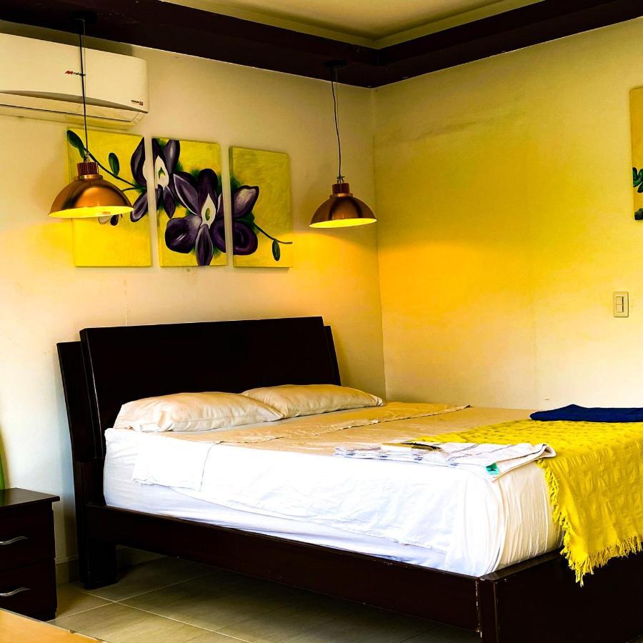 Hostal La Mercedes Street Cali Exterior photo