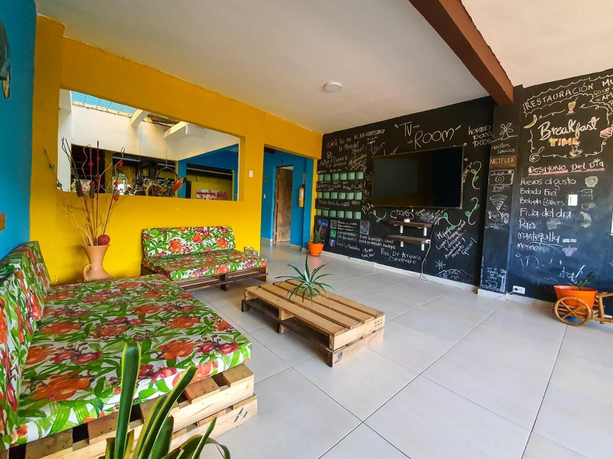 Hostal La Mercedes Street Cali Exterior photo